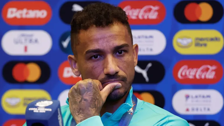 Danilo não acredita em título da seleção brasileira na Copa do Mundo: “Vamos ter um treinador novo agora”