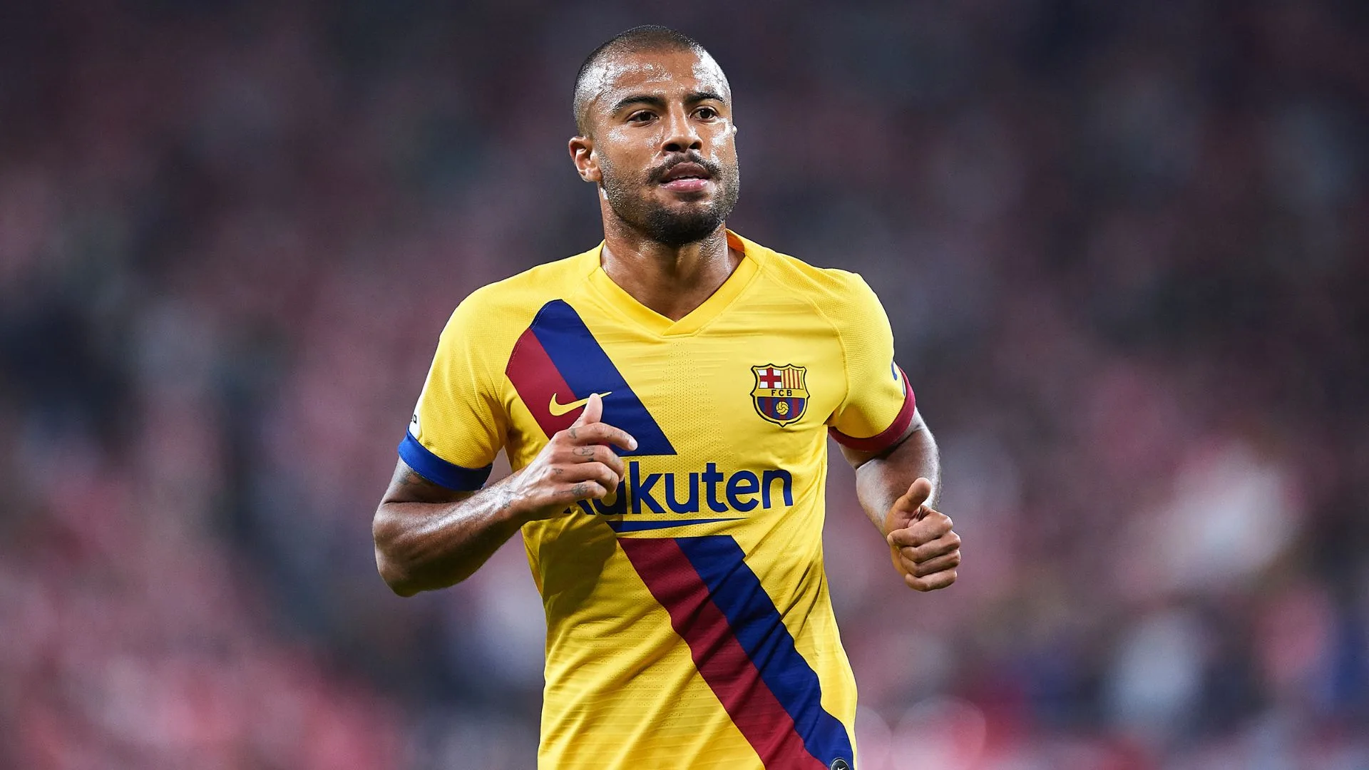 Torcida do Grêmio fica na bronca com possível chegada de Rafinha Alcântara: “Ex-jogador em atividade”