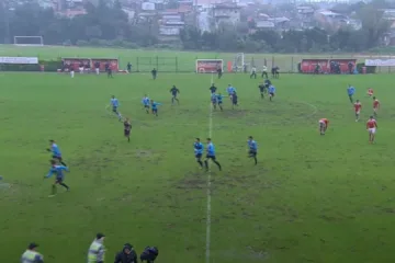 Jogadores do Grêmio Sub-17 provocam e são alvos da torcida do Internacional em clássico Gre-Nal