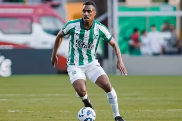 Caíque, volante do Juventude