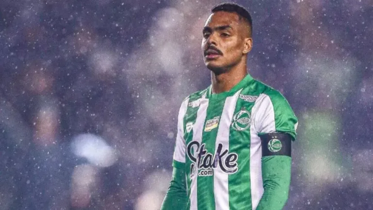 Torcedores do Internacional protestam contra interesse por Caíque, do Juventude: “Não foi reprovado nos exames do Grêmio?”