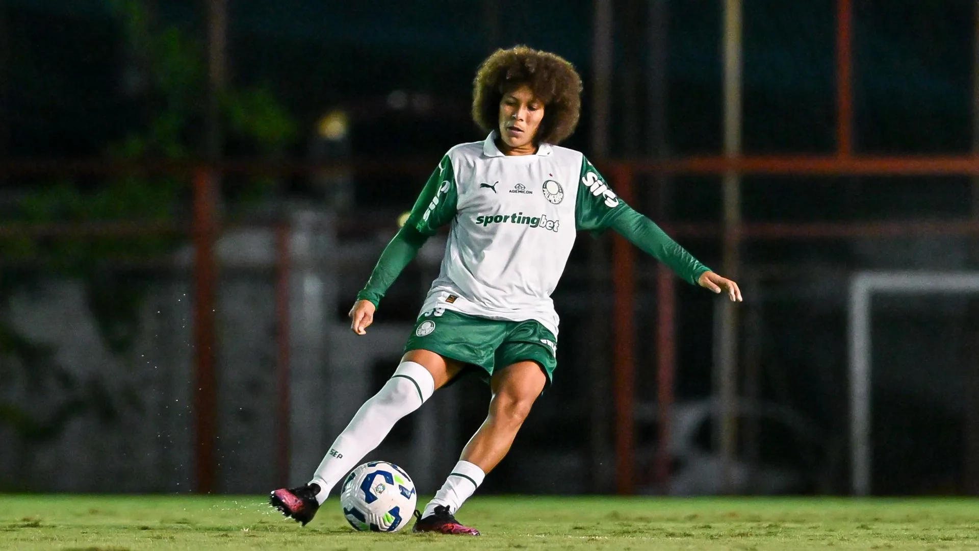 Joselyn Espinales, do Palmeiras, é convocada para Data FIFA pela seleção do Equador
