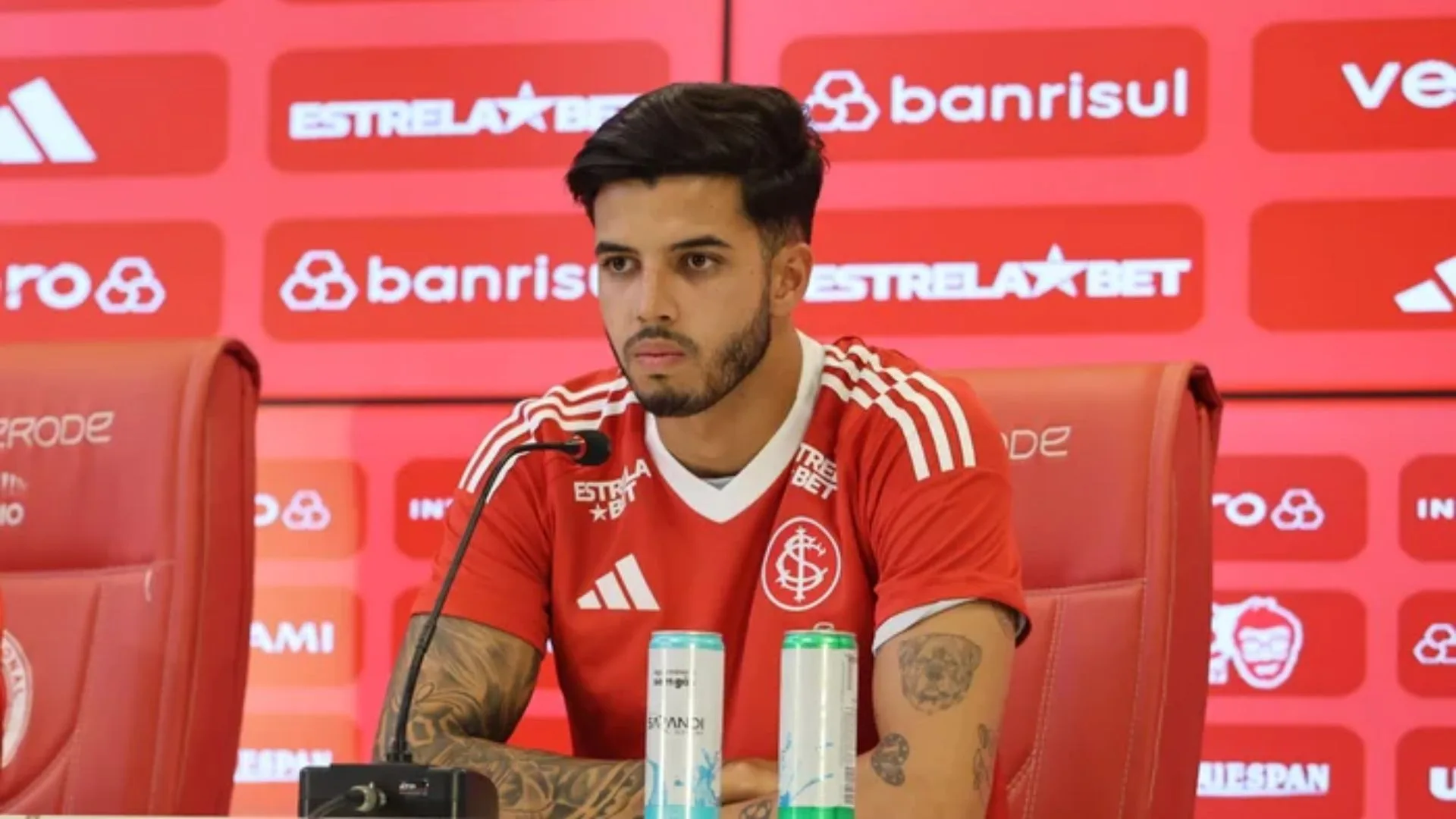 Kaique Rocha é consultado pelo Casa Pia, de Portugal, mas negócio não deve avançar, e torcedor questiona: “Quem trouxe de volta?”