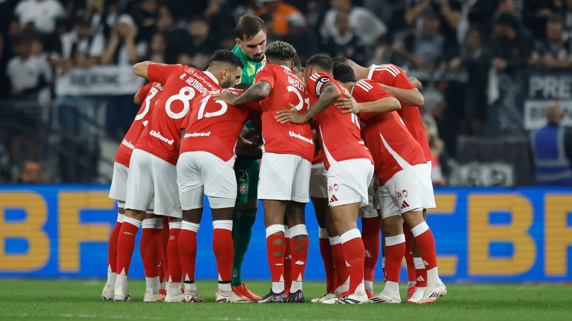 Internacional volta de férias com “reforços caseiros” e elenco se reapresenta com apenas uma contratação