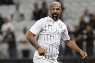 Dinei sobre Palmeiras no Mundial: "vai ser eterna piada"