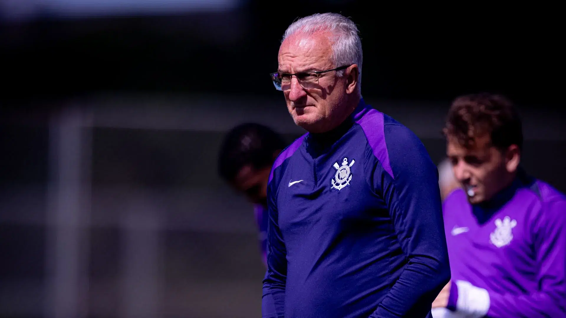 Dorival Júnior define lista de jogadores ‘negociáveis’ no Corinthians e Nicola explica: “À disposição no mercado”