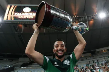 Edu Dracena comenta o sucesso do Palmeiras nos últimos anos: “Trazem coisas inovadoras, não é campeão à toa”