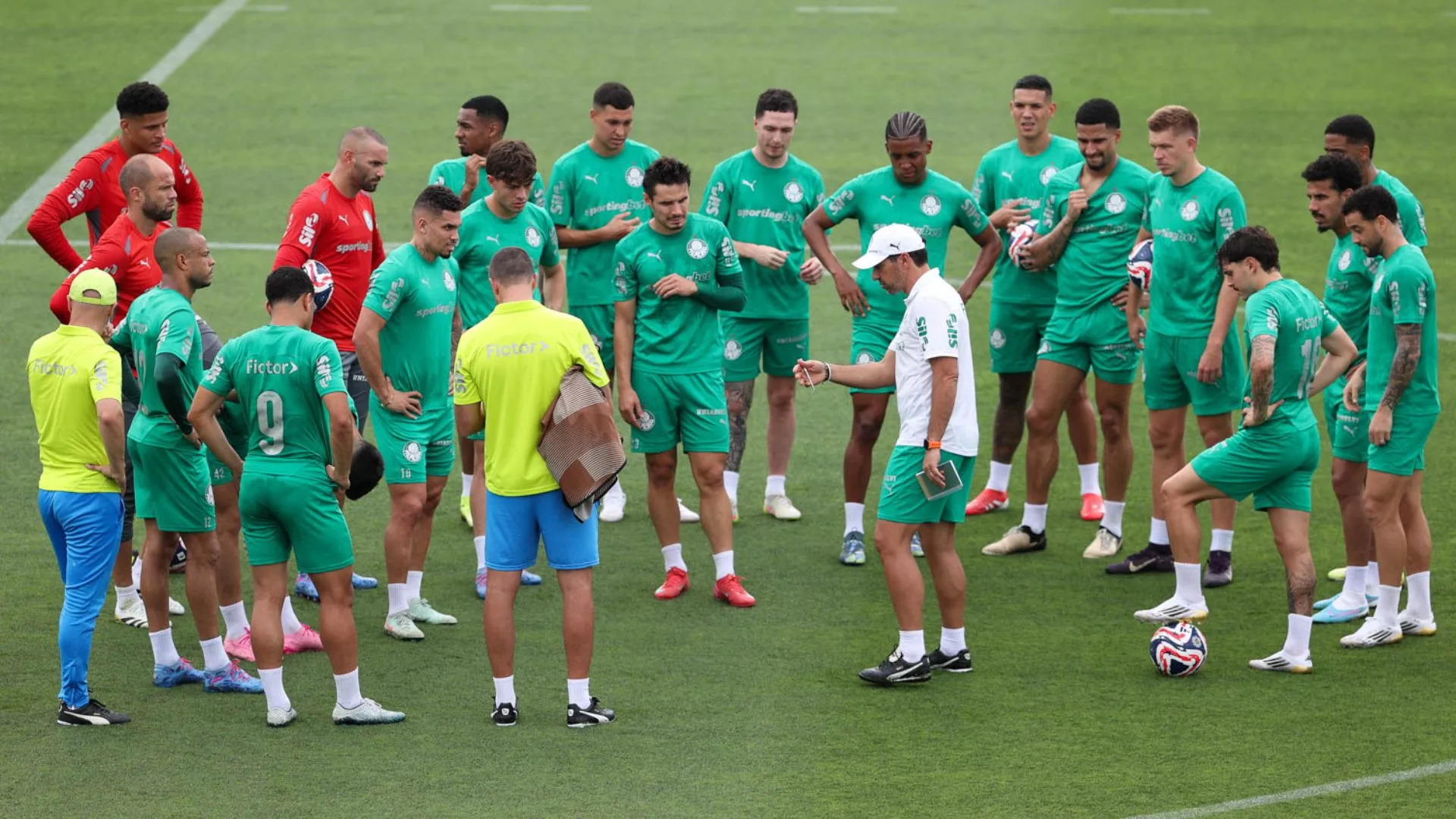 Palmeiras tem retorno de Gómez, Piquerez, Estêvão, Facundo, Martínez e Ríos para a Copa do Mundo de Clubes