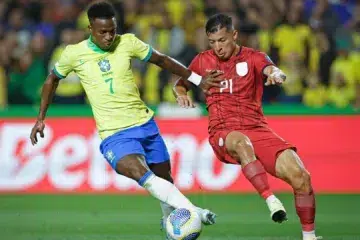 Vinícius Júnior em Brasil x Equador