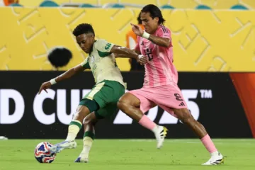 Mano critica Estêvão, do Palmeiras, por declaração sobre foco no Mundial de Clubes: “Não é inexperiência”