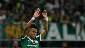 Substituto de Estevão no Palmeiras: Nicola lista jogadores que podem assumir a vaga e crava Allan como favorito