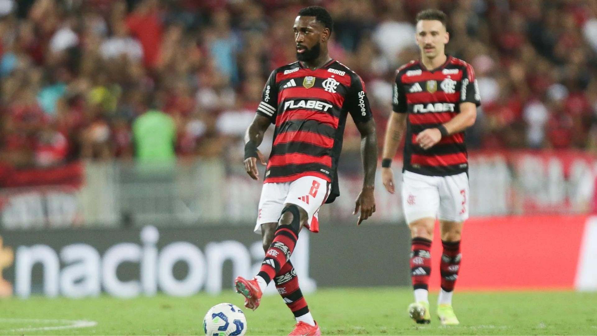 Felipe Melo reprova possível saída de Gerson do Flamengo para o Zenit: “Não vai mudar a vida dele”