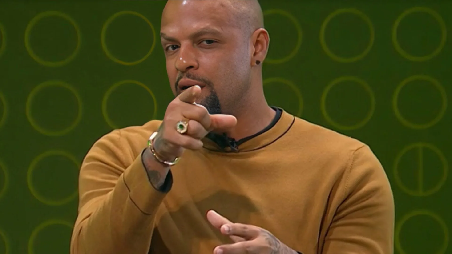 Felipe Melo responde provocação de torcedores do Flamengo durante Mundial de Clubes: “Ganhei seis títulos contra vocês”