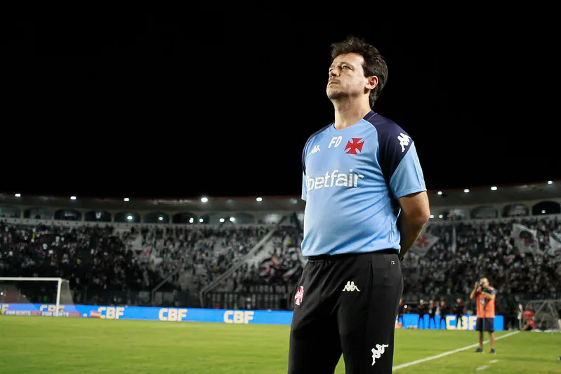 Fernando Diniz cobra Vasco por renovação de Coutinho: “Sou admirador do talento dele” 