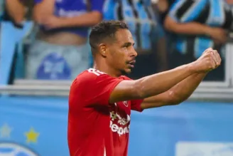 Fernando, volante do Internacional