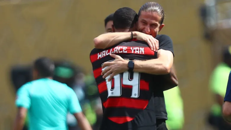 Edmundo rechaça clubismo e cogita protagonismo de Wallace Yan em Flamengo x Bayern: “É um craque de bola”