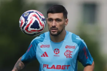 Flamengo se ‘reforça’ com Arrascaeta e Alex Sandro em treino visando Copa do Mundo de Clubes