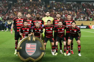 Cicinho vê Flamengo confiante e aposta em vitória contra o Chelsea no Mundial de Clubes