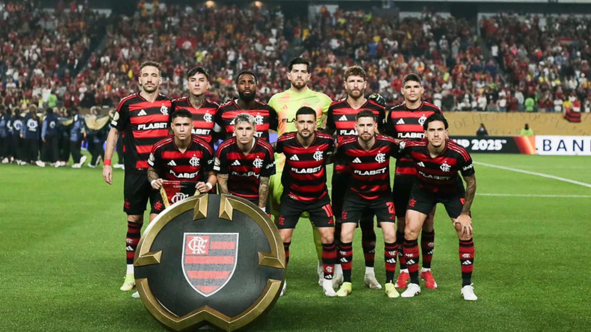 Cicinho vê Flamengo confiante e aposta em vitória contra o Chelsea no Mundial de Clubes