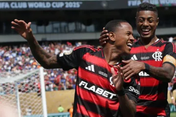 Zinho sinaliza “vantagem” do Flamengo em relação ao Palmeiras no Mundial: “Caminho melhor para chegar nas quartas”