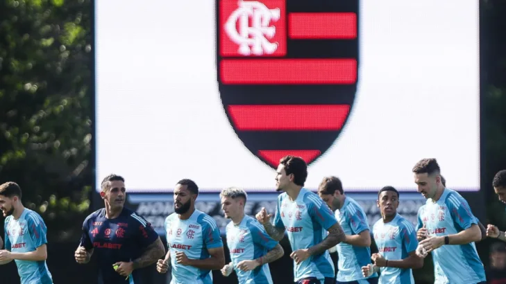 Bagagem do Flamengo na Copa do Mundo de Clubes pesa cerca de três toneladas e conta com 150 pares de chuteiras Bagagem do Flamengo na Copa do Mundo de Clubes pesa cerca de três toneladas e conta com 150 pares de chuteiras