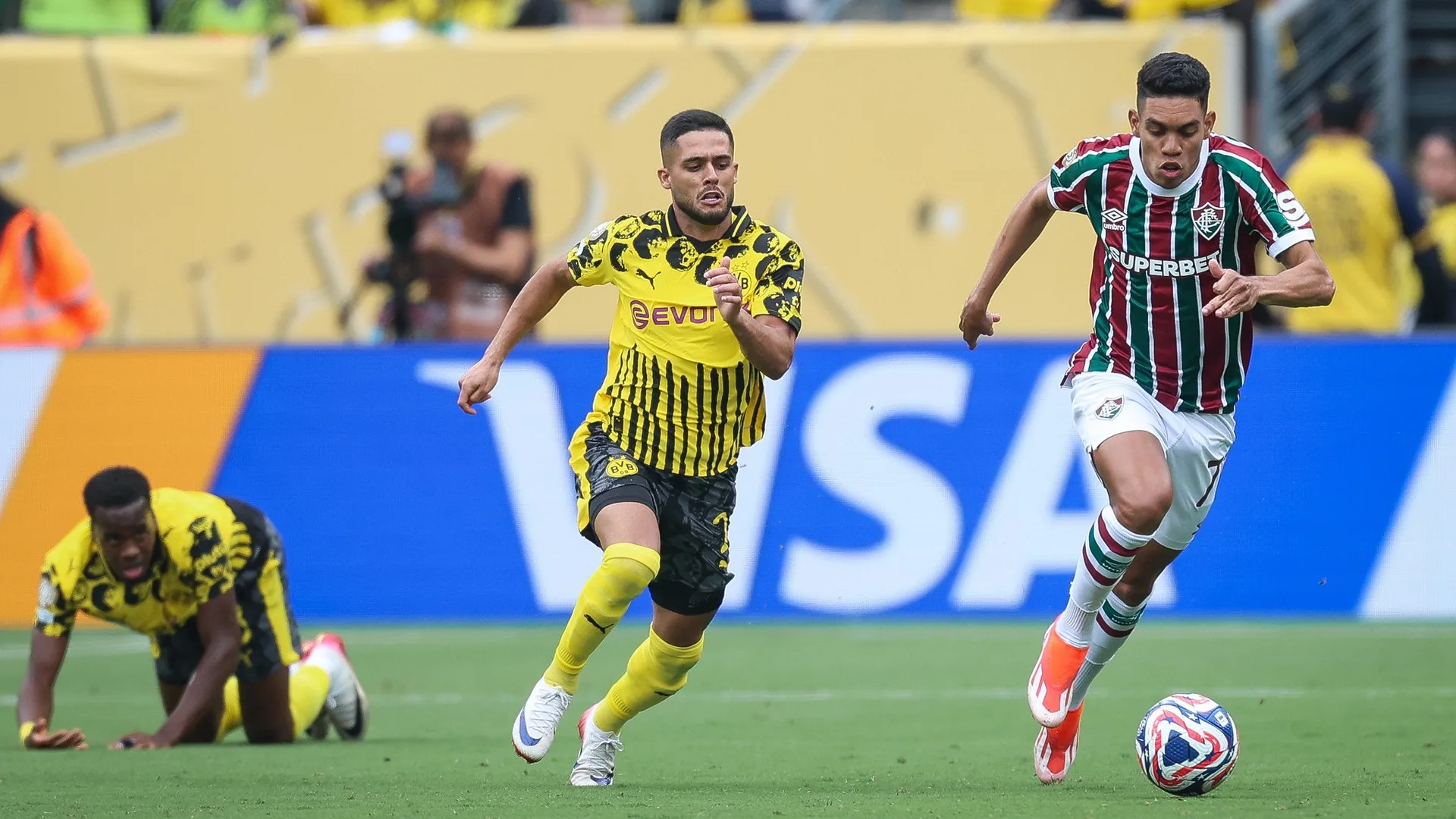 Casagrande aprova estreia do Fluminense na Copa do Mundo de Clubes: “Melhor futebol apresentado pelos brasileiros”