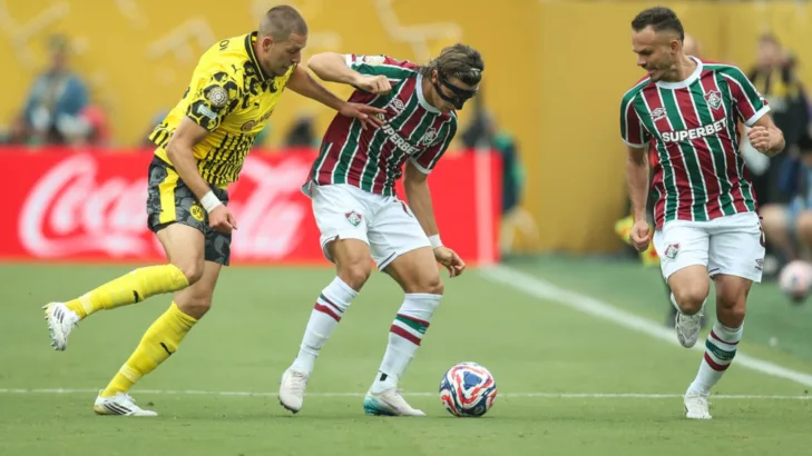 Casimiro lança desafio após empate do Fluminense no Mundial: “Bota o Borussia para jogar a Série B” Casimiro lança desafio após empate do Fluminense no Mundial: “Bota o Borussia para jogar a Série B”