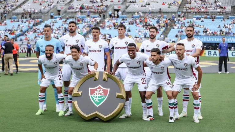 Craque Neto exalta Fluminense no Mundial de Clubes e ironiza: “Flamengo está nas quartas de final?”