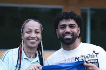Gabigol marca presença em goleada do Cruzeiro pelo Brasileirão Feminino