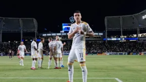 Gabriel Pec entra na mira do Cruzeiro em negociação que pode atingir R$ 66 milhões