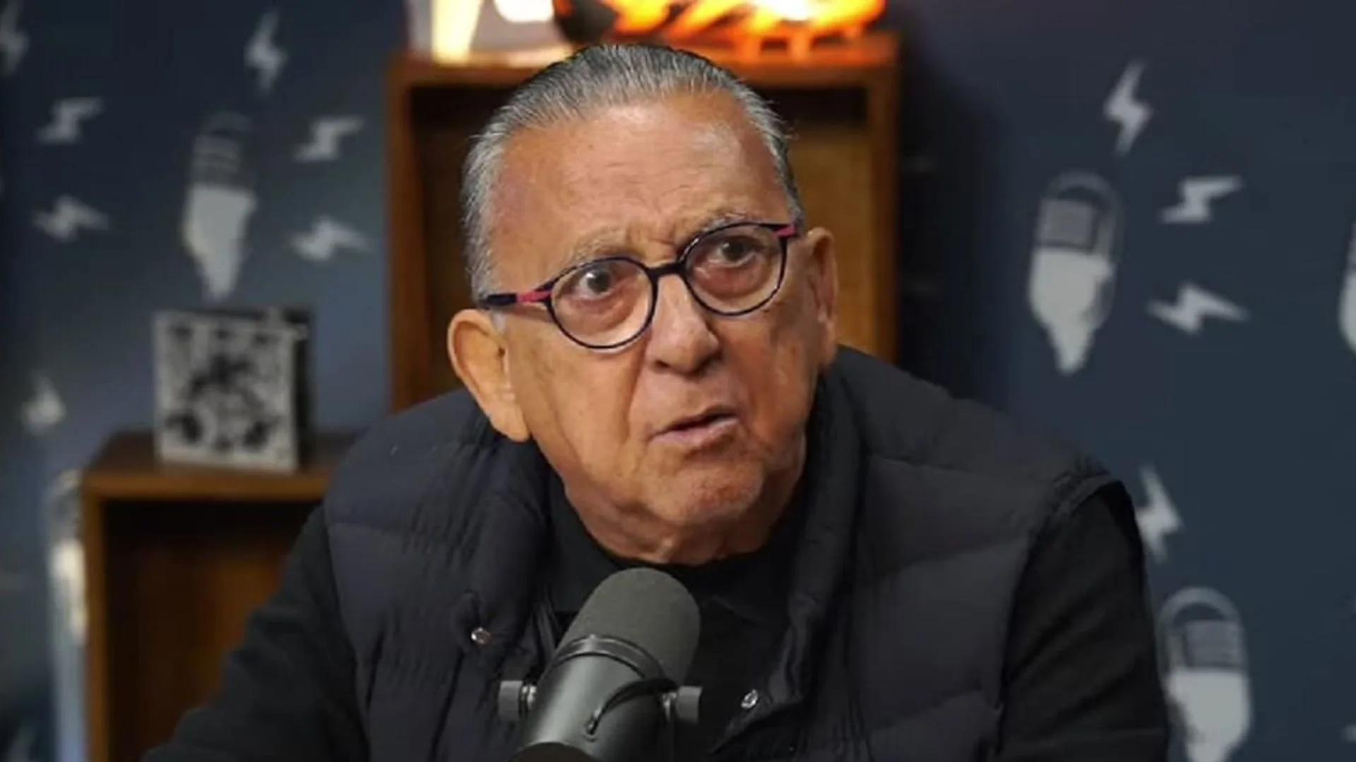 Galvão Bueno pode trocar Bandeirantes pela Record para narrar a Copa do Mundo de 2026