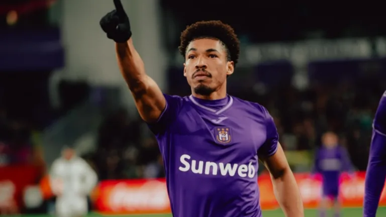 Adryelson, alvo do Grêmio, acerta com Al-Wasl e torcedores cobram John Textor: “Não quis vender”