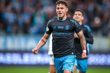 Grêmio tem quatro jogadores emprestados com futuro indefinido no clube; Adriel está entre eles