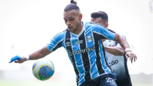 Muller sinaliza condição favorável para o Grêmio vencer o Corinthians: “Não tem boa regularidade fora de casa”