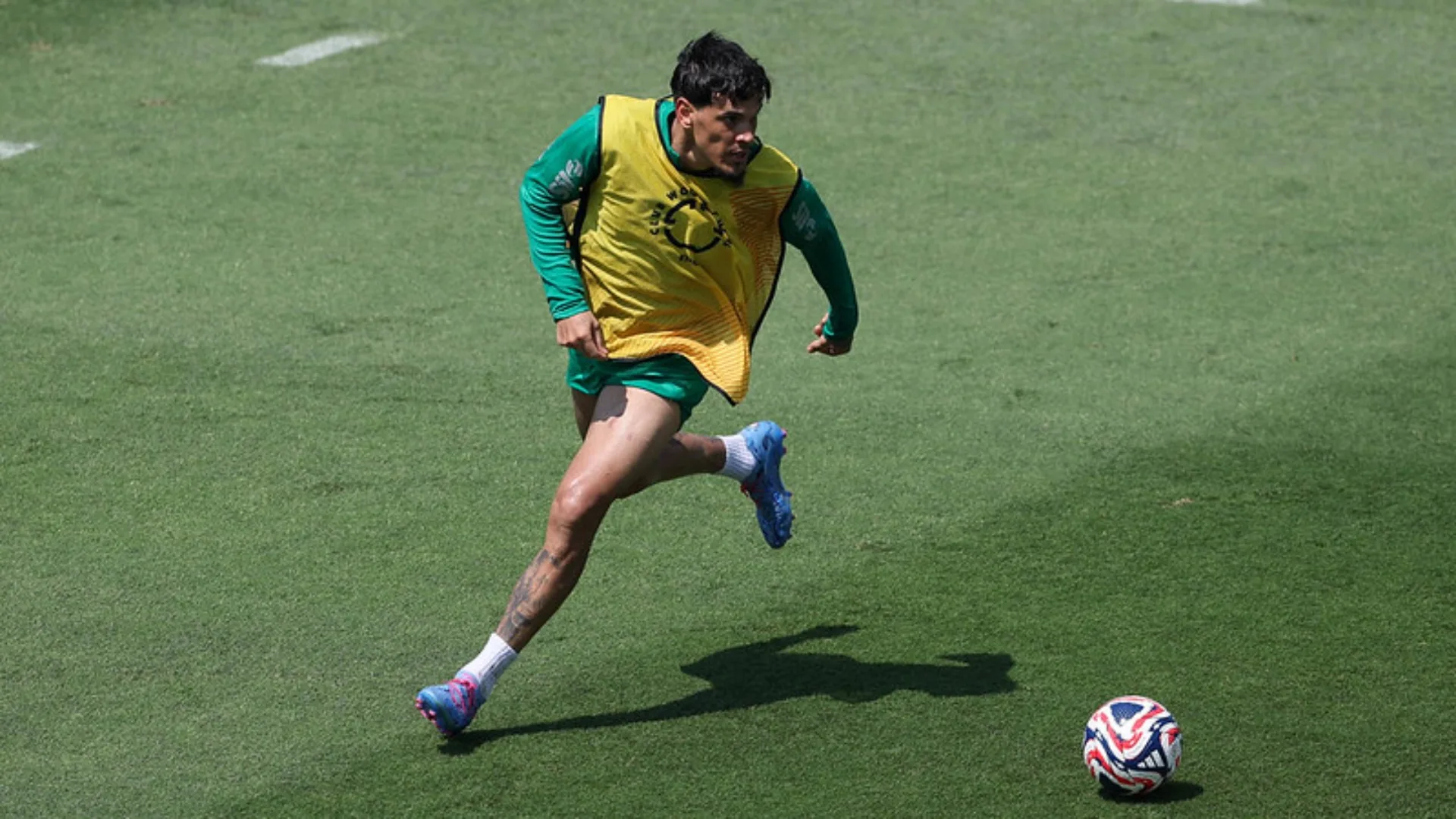 Palmeiras tem desfalques de Gómez e Piquerez e muda escalação contra o Chelsea pelo Mundial de Clubes