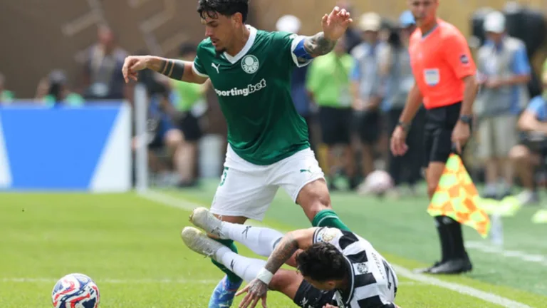 Gustavo Gómez pode jogar semifinal do Mundial de Clubes pelo Palmeiras caso o time passe pelo Chelsea