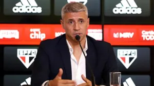 Hernán Crespo quer permanência de Igor Vinícius no São Paulo e revolta torcedores: “Pelo amor de Deus, não”