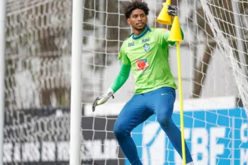 Hugo Souza, do Corinthians, comenta volta à seleção brasileira e exalta Alisson: “Sempre fui fã dele”