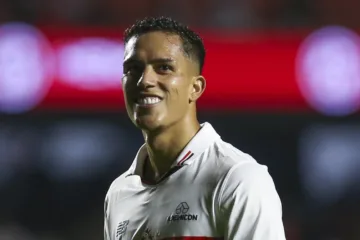 Igor Vinícius deve assinar com o Corinthians após deixar o São Paulo e torcedores comemoram nas redes sociais