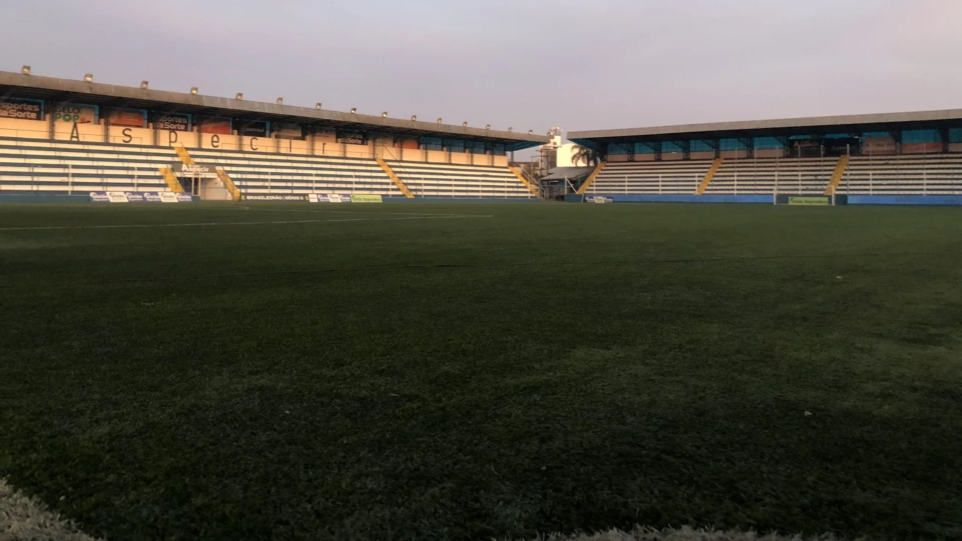 Para chamar a torcida! Internacional faz ação social por ingresso para o duelo contra o Corinthians no Brasileirão Feminino