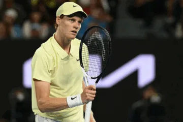 Jannik Sinner revela bastidores da derrota para Carlos Alcaraz em Roland Garros: “Passei noites sem dormir”