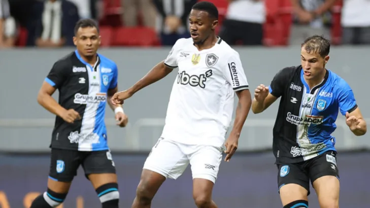 Botafogo ganha desfalque de Jeffinho para a Copa do Mundo de Clubes Botafogo ganha desfalque de Jeffinho para a Copa do Mundo de Clubes