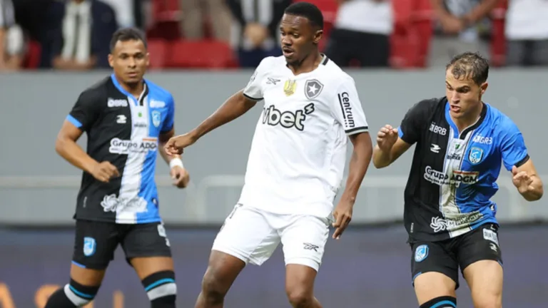 Botafogo ganha desfalque de Jeffinho para a Copa do Mundo de Clubes