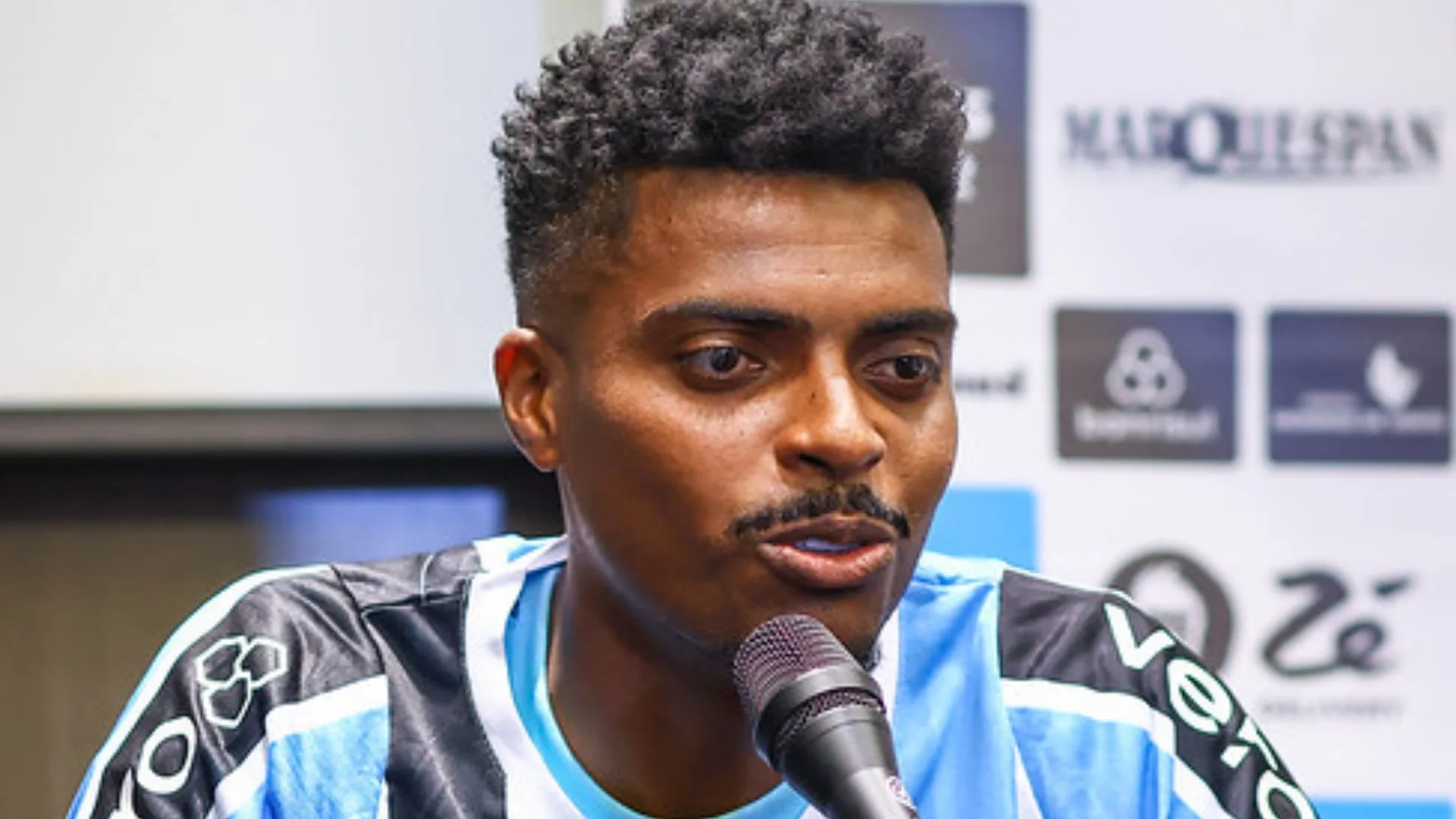 Alexandre Rossato, VP do Grêmio, explica situação de Jemerson e cita proposta do Athletico-PR: “Não fez contato”