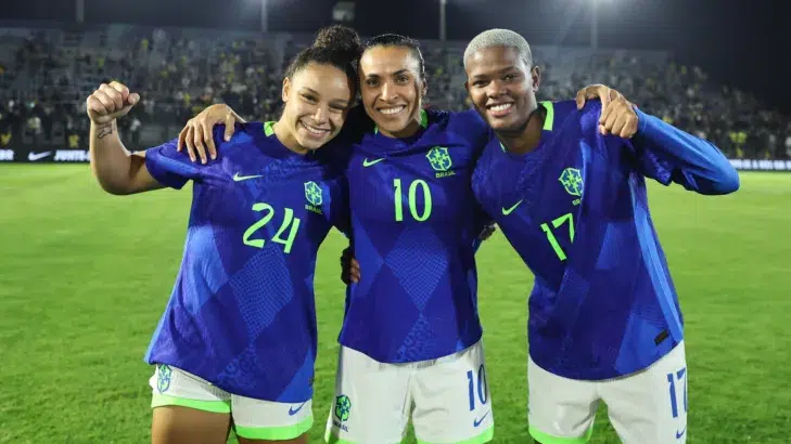 Autora do gol da vitória da seleção brasileira feminina, Jhonson fala sobre a sua estreia na equipe brasileira: “Vivo um sonho” Autora do gol da vitória da seleção brasileira feminina, Jhonson fala sobre a sua estreia na equipe brasileira: “Vivo um sonho”