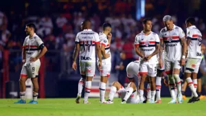 Barolo projeta futuro do São Paulo caso seja rebaixado para o Brasileirão Série B: “10 anos e não volta”