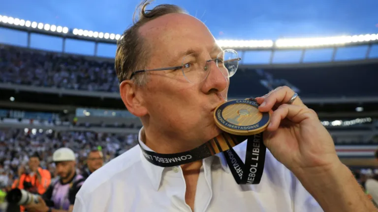 Rivalidade entre John Textor e Al-Khelaifi esquenta confronto entre Botafogo e PSG no Mundial de Clubes