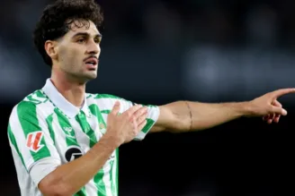 Johnny, Internacional