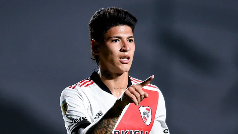 Alvo do Flamengo, como meio-campista Jorge Carrascal pode encaixar na escalação de Filipe Luís