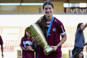 Conheça Júlia Rosado, joia da base da Ferroviária e da seleção brasileira feminina que vem se destacando e pode jogar a Copa do Mundo sub-17